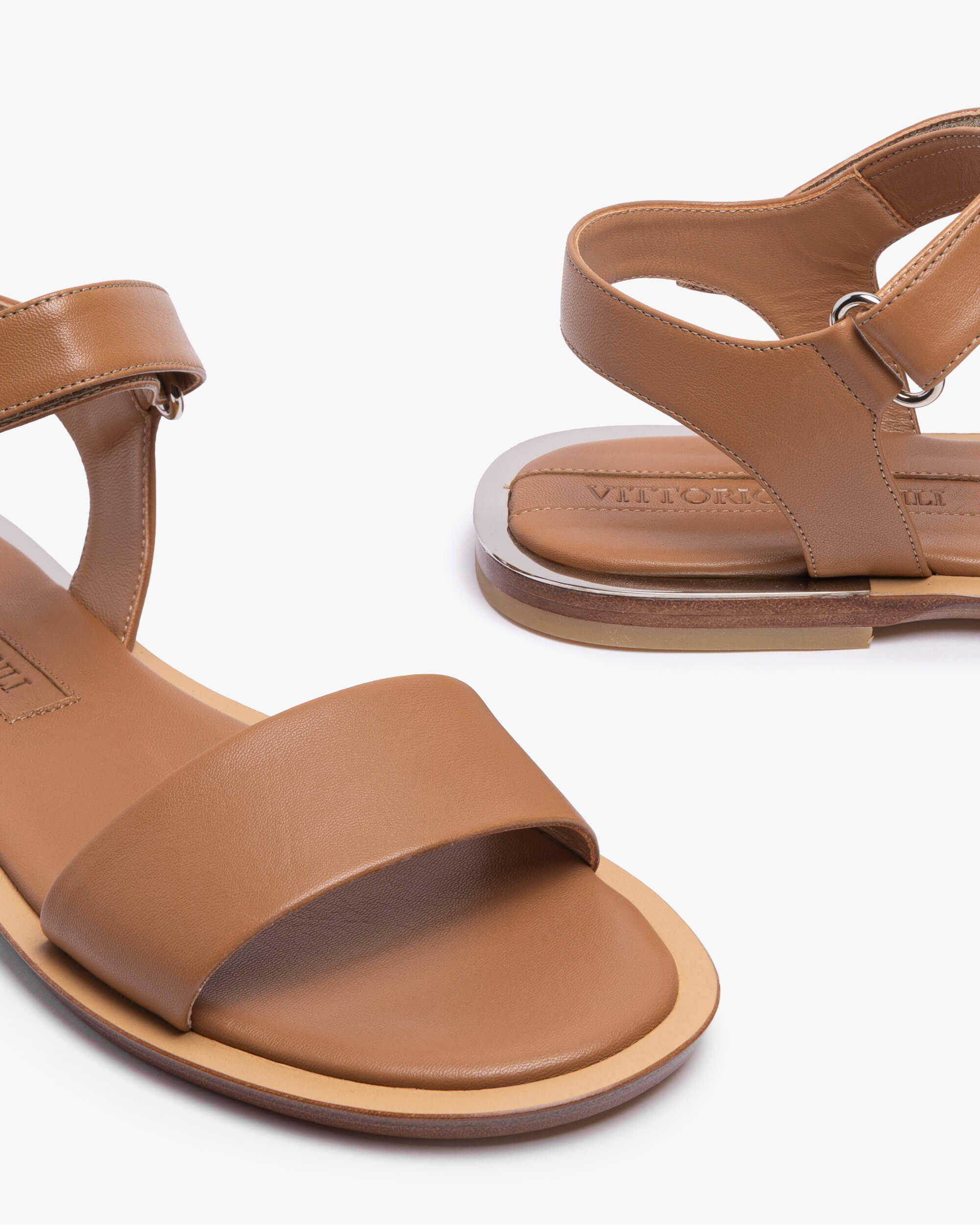 Etrilia | Women's goat sandal