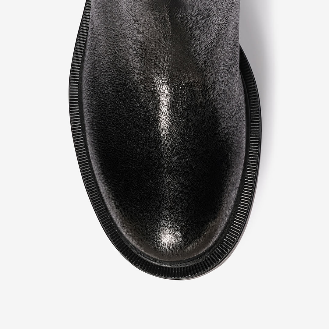 Black women's leather knee boot