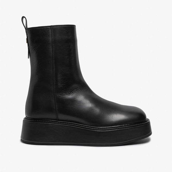 Flavia | Black women's leather ankle boot