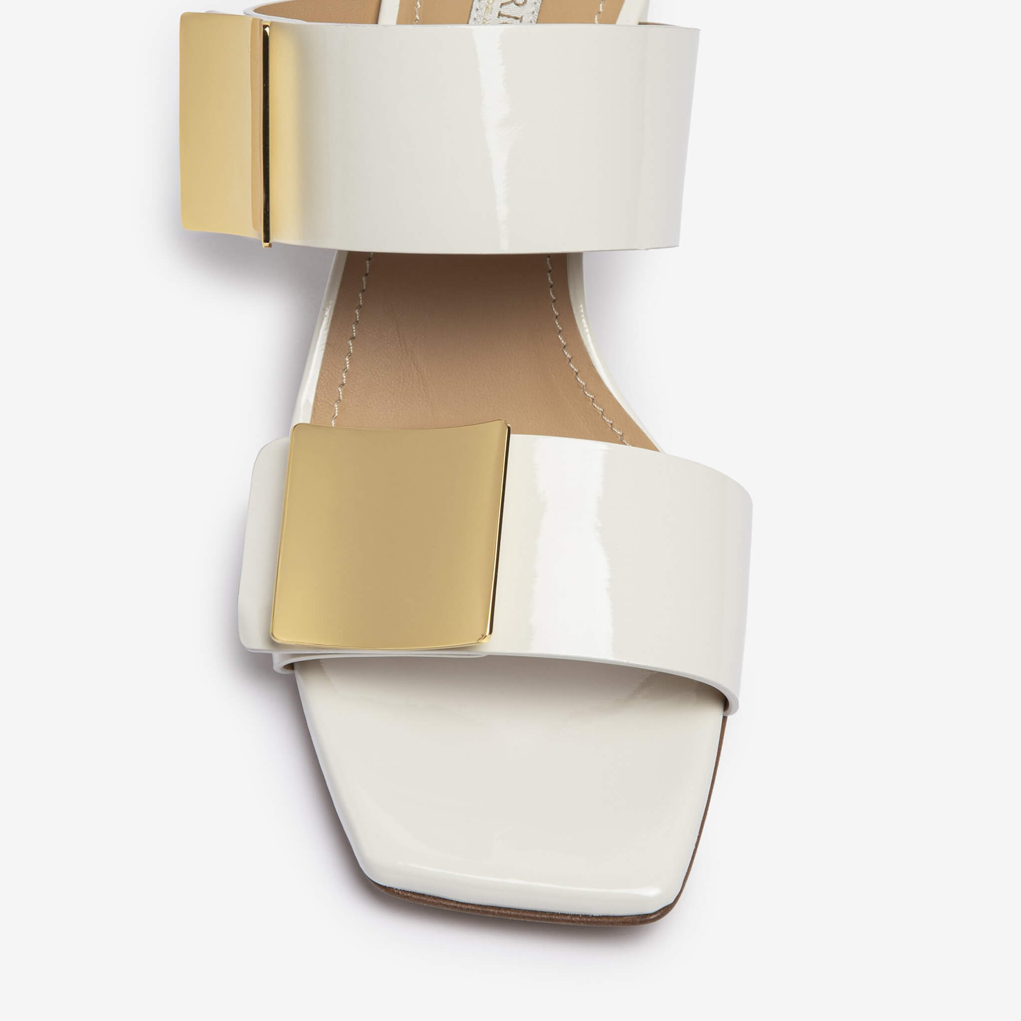 Quinctilia | Sandalo con tacco in vernice donna