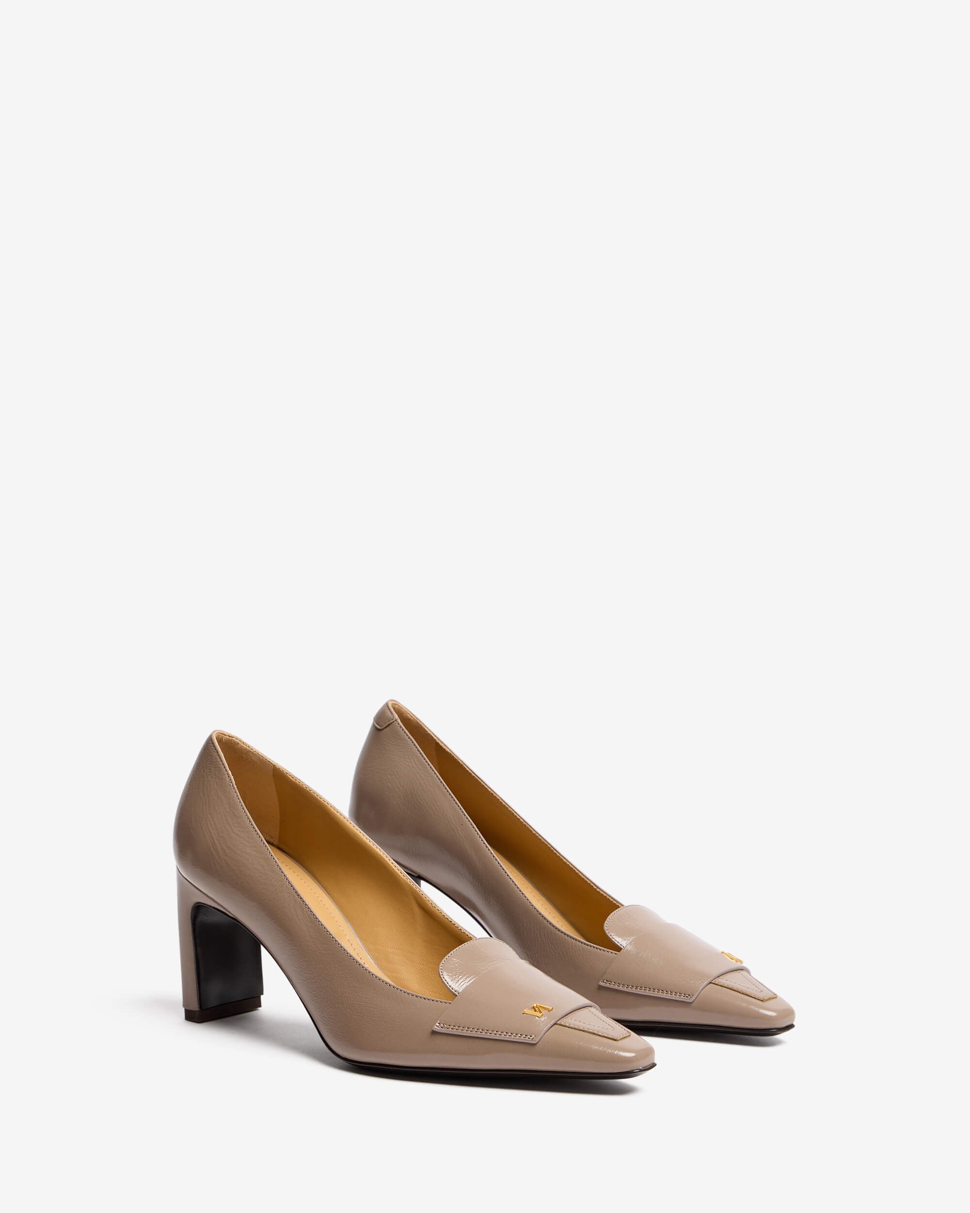 Aufidia | Women's goat décolleté