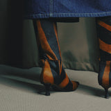 Augustina | Stivale in pelle stampato zebra nero/cuoio donna