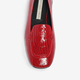 Women's glossy leather loafer