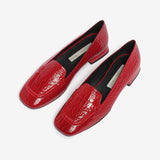 Women's glossy leather loafer