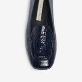 Women's glossy leather loafer