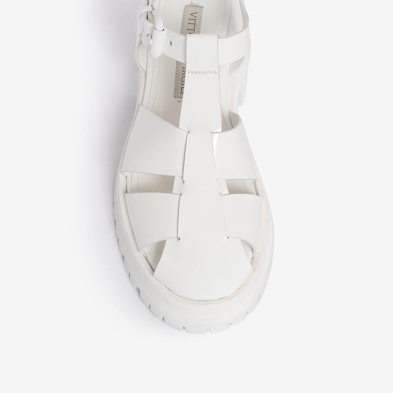 Sandalo in vernice donna