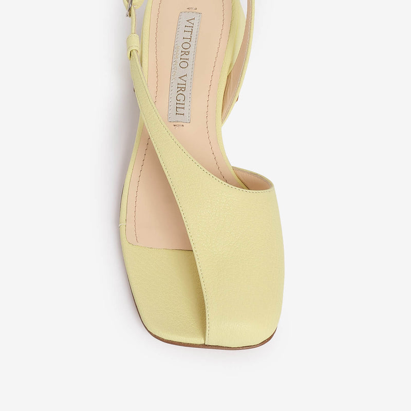 Sandalo infradito in pelle donna crema