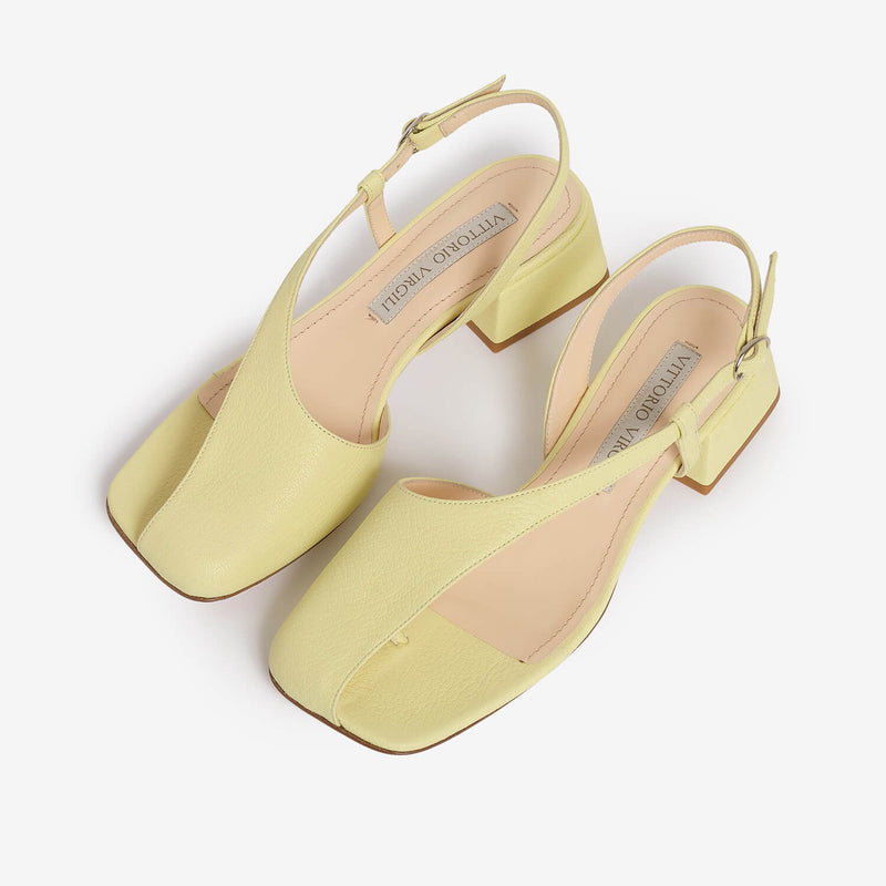 Cream women's leather flip flop sandal