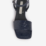 Sandalo infradito in vernice blu donna