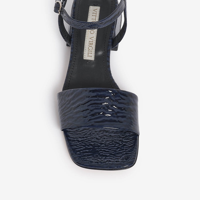 Sandalo infradito in vernice blu donna