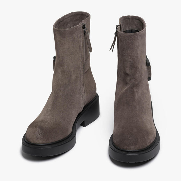 ANKLE BOOT IN CAMOSCIO DONNA