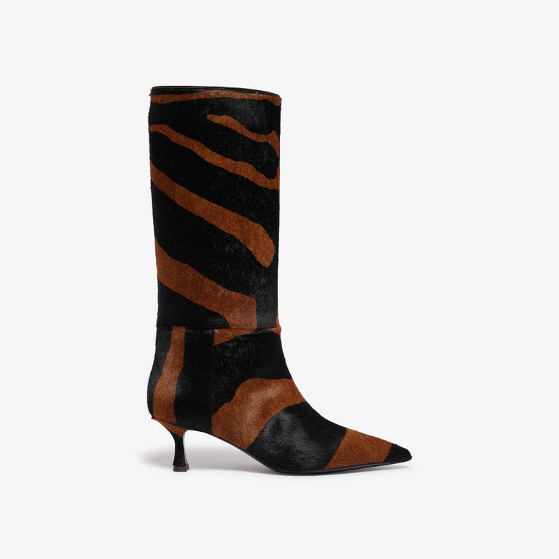 Augustina | Stivale in pelle stampato zebra nero/cuoio donna
